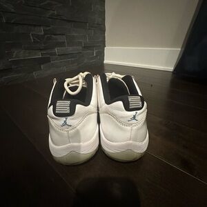 Air jordan 11 retro blue